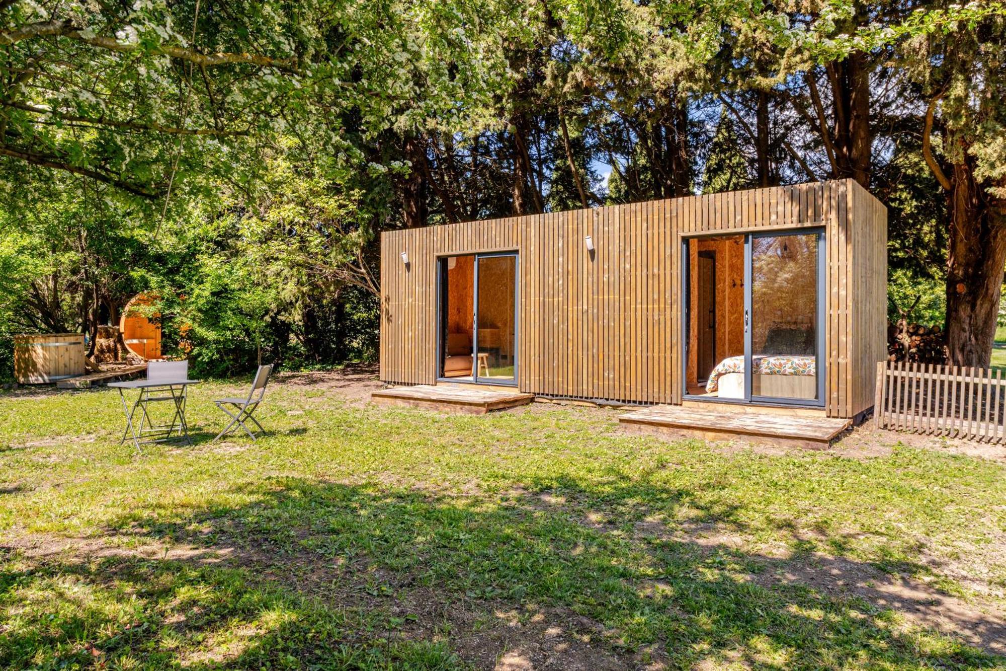 Holiday home Tinyhouse Et Abeilles, Sejour Insolite En Provence *