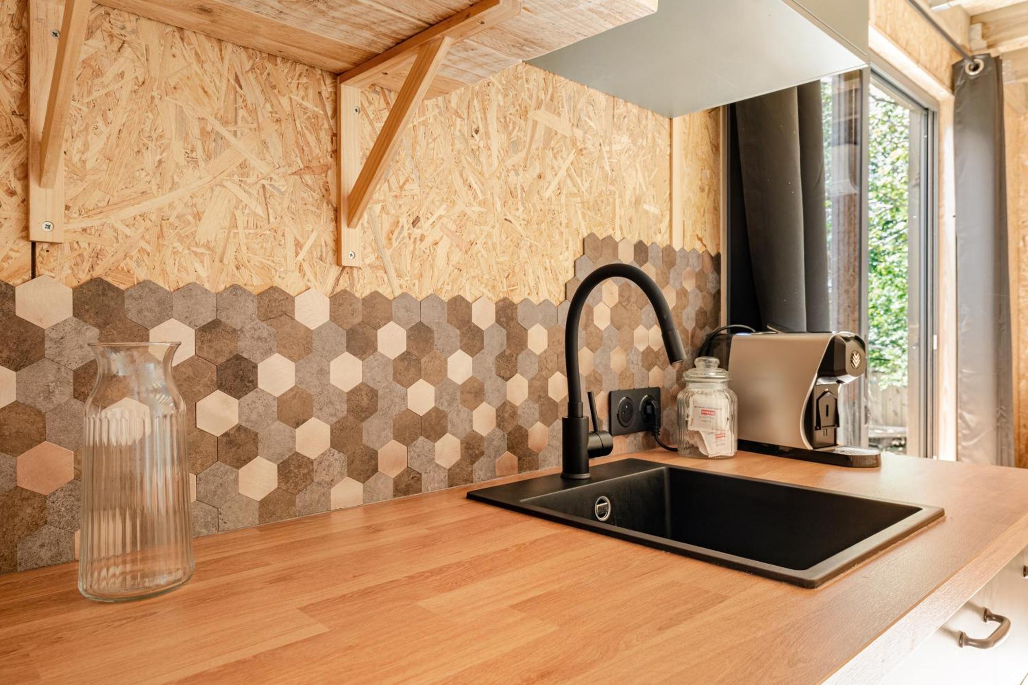 Holiday home Tinyhouse Et Abeilles, Sejour Insolite En Provence Orange (Vaucluse)