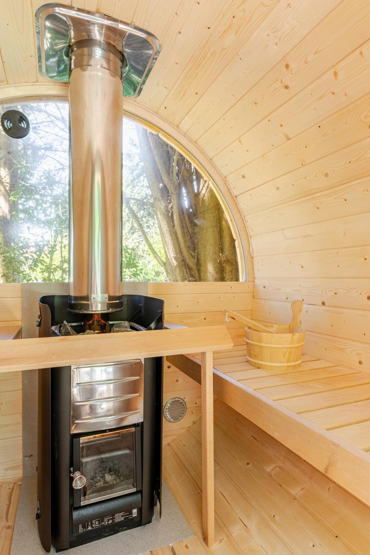 Tinyhouse Et Abeilles, Sejour Insolite En Provence * Orange (Vaucluse)
